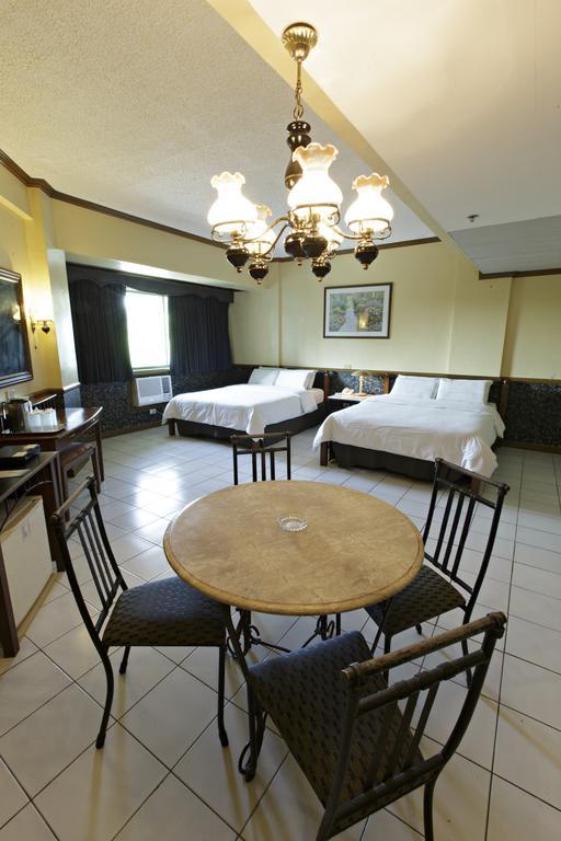 Goldenfield Kundutel Hotel Bacolod Bagian luar foto