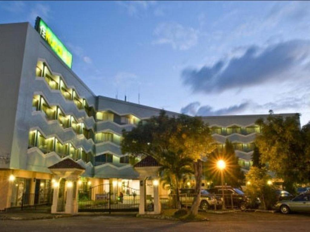 Goldenfield Kundutel Hotel Bacolod Bagian luar foto