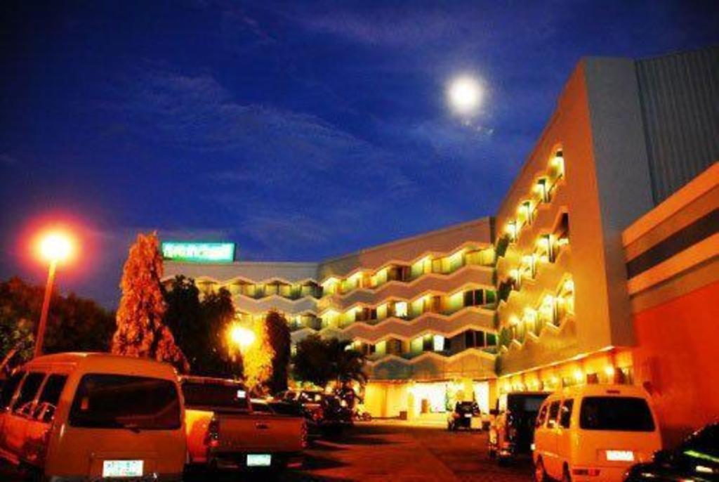 Goldenfield Kundutel Hotel Bacolod Bagian luar foto